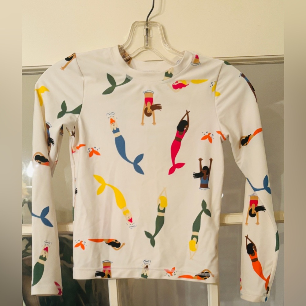 Girls Hanna Andersson White Rash Guard Top with Multicolor Mermaids -size 10